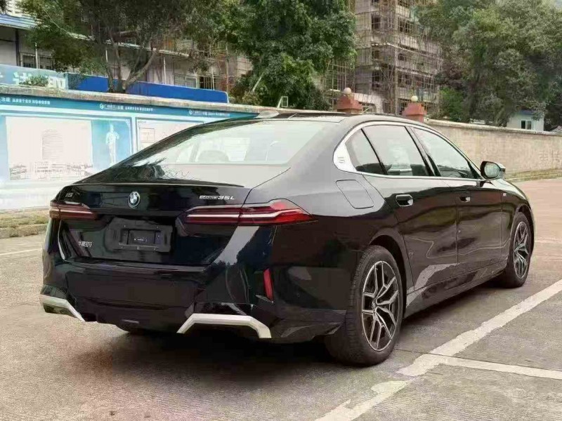 贵港25年宝马I58