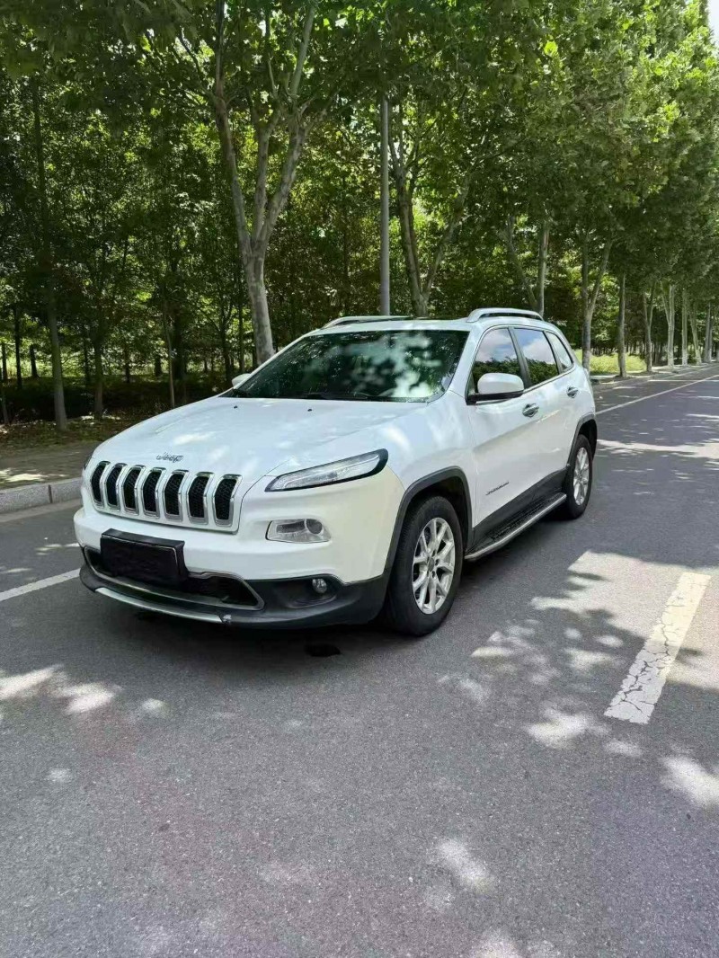 苏州18年Jeep自由光2