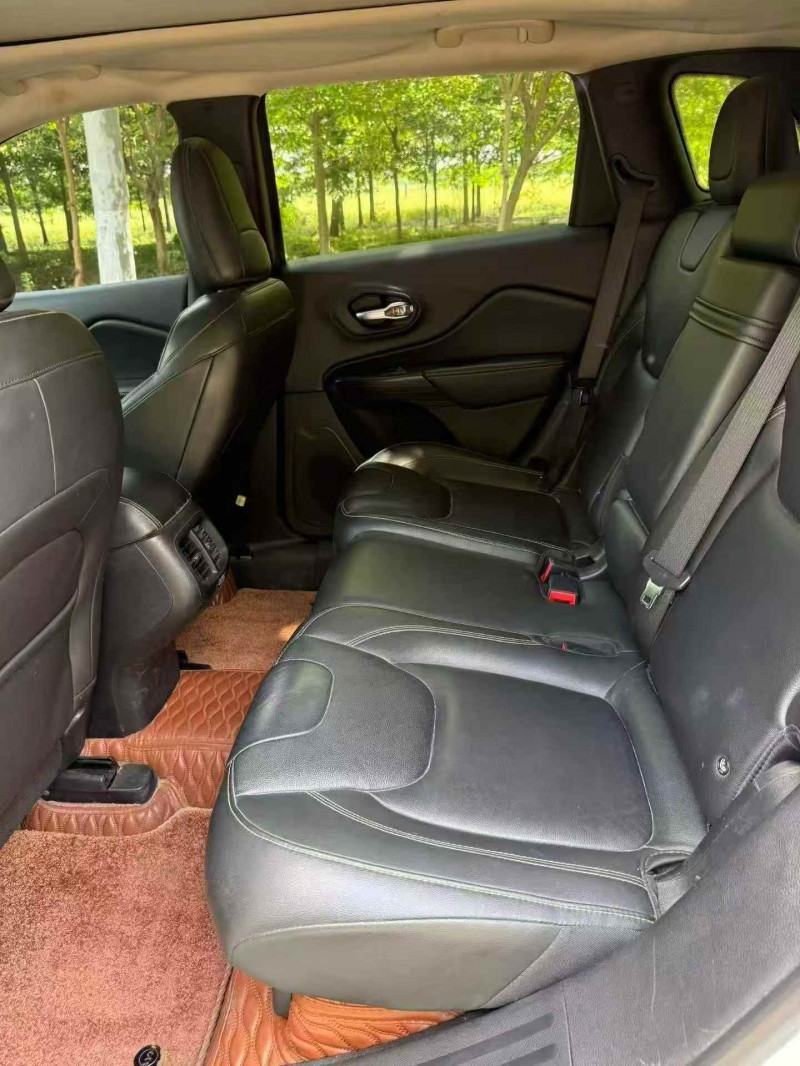 苏州18年Jeep自由光6