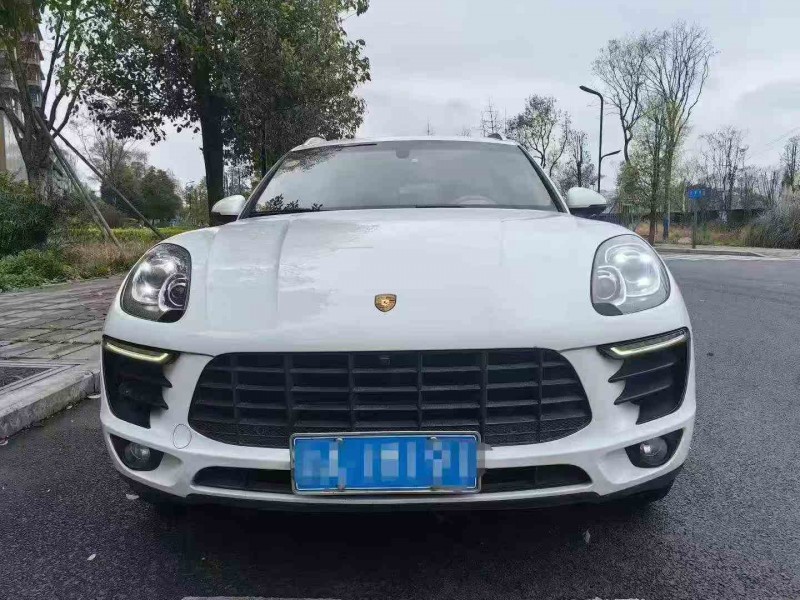 广元15年保时捷Macan1