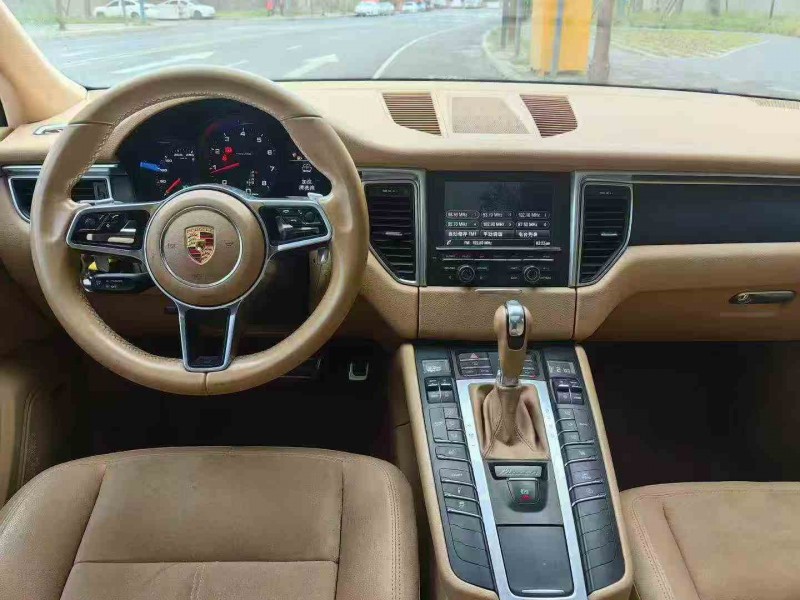 广元15年保时捷Macan6