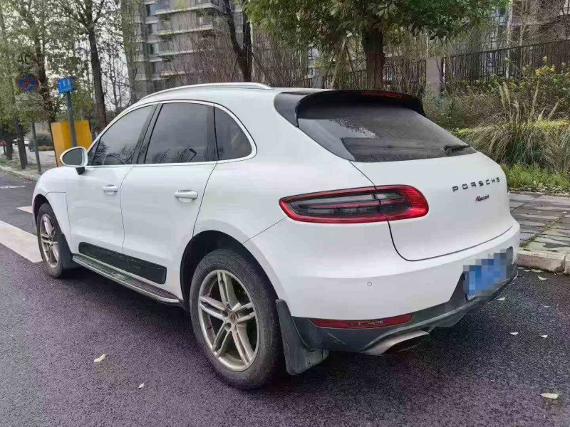 广元15年保时捷Macan9