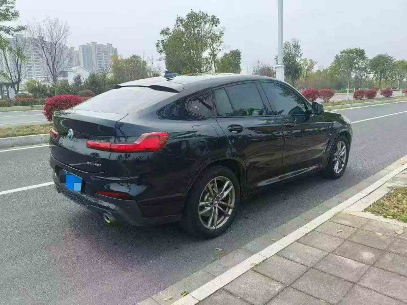 吉安21年宝马X48