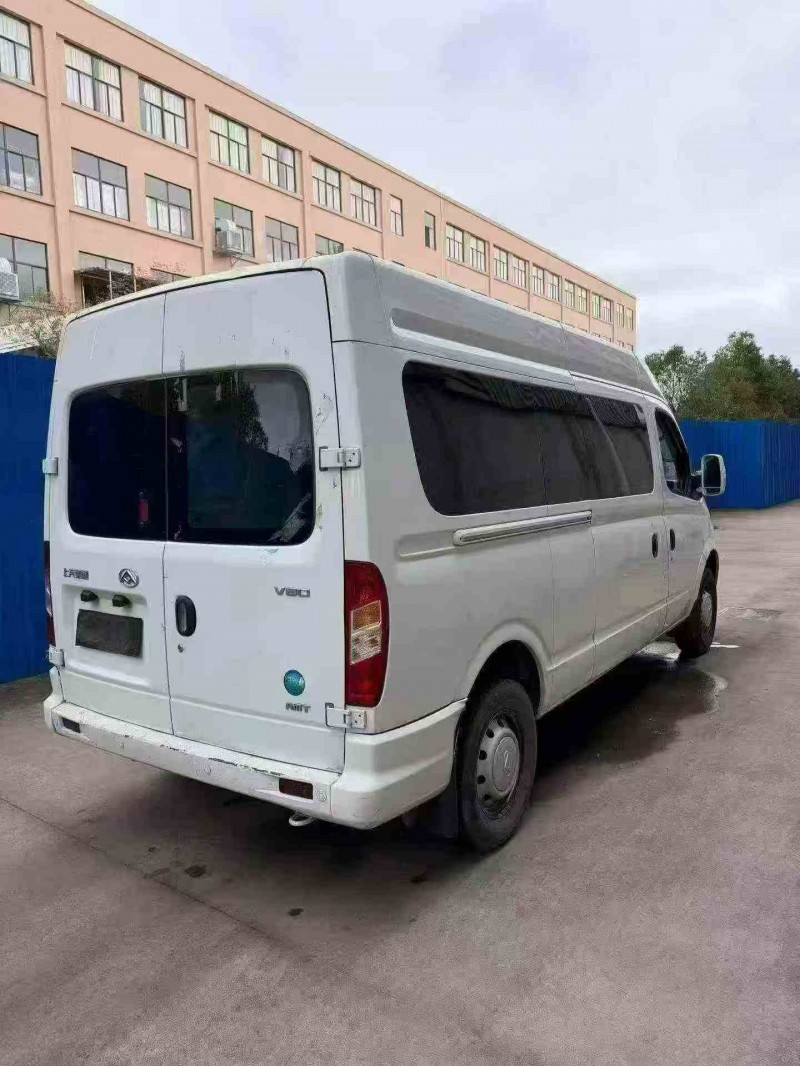 湖州22年大通V808