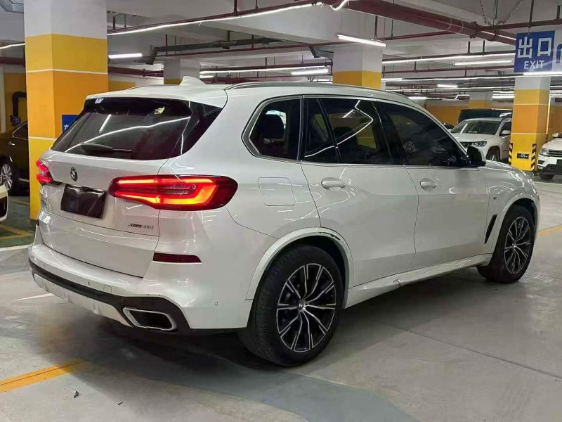 重庆19年宝马X58