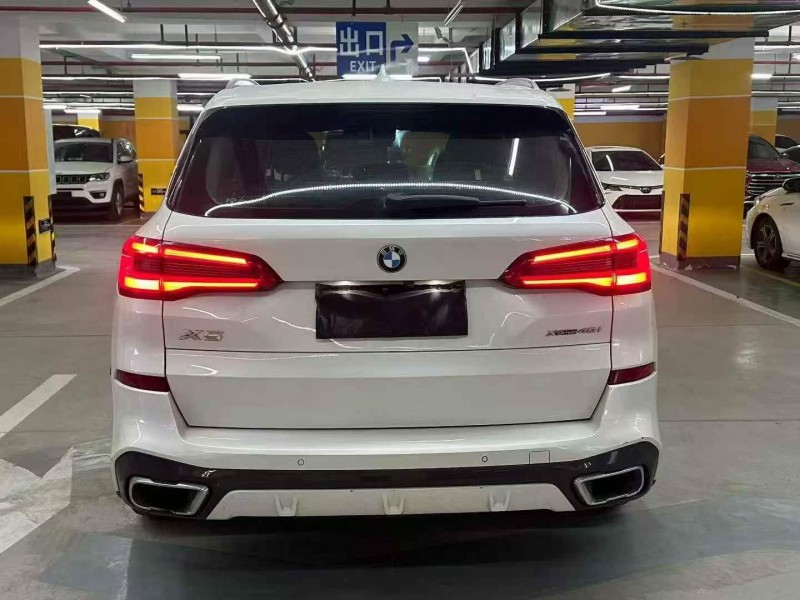 重庆19年宝马X59
