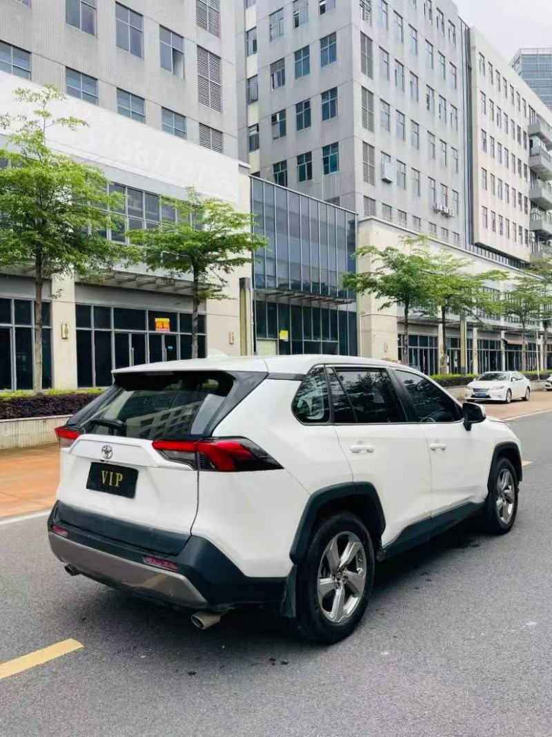 东莞20年丰田RAV4荣放9