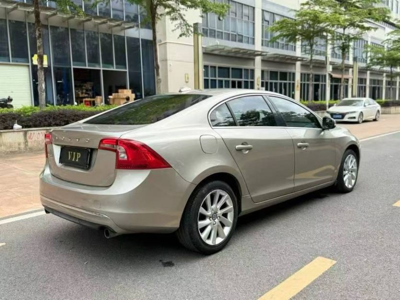 东莞16年沃尔沃S60L8