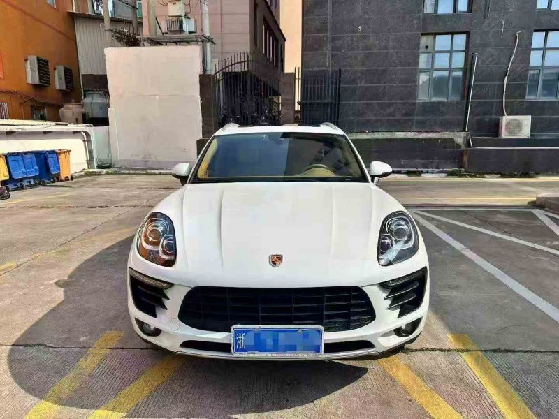 泉州17年保时捷Macan1