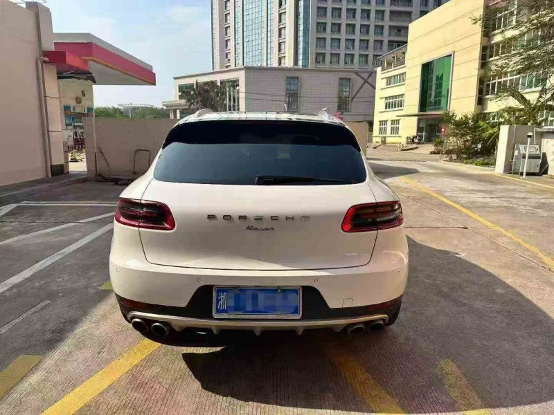 泉州17年保时捷Macan9