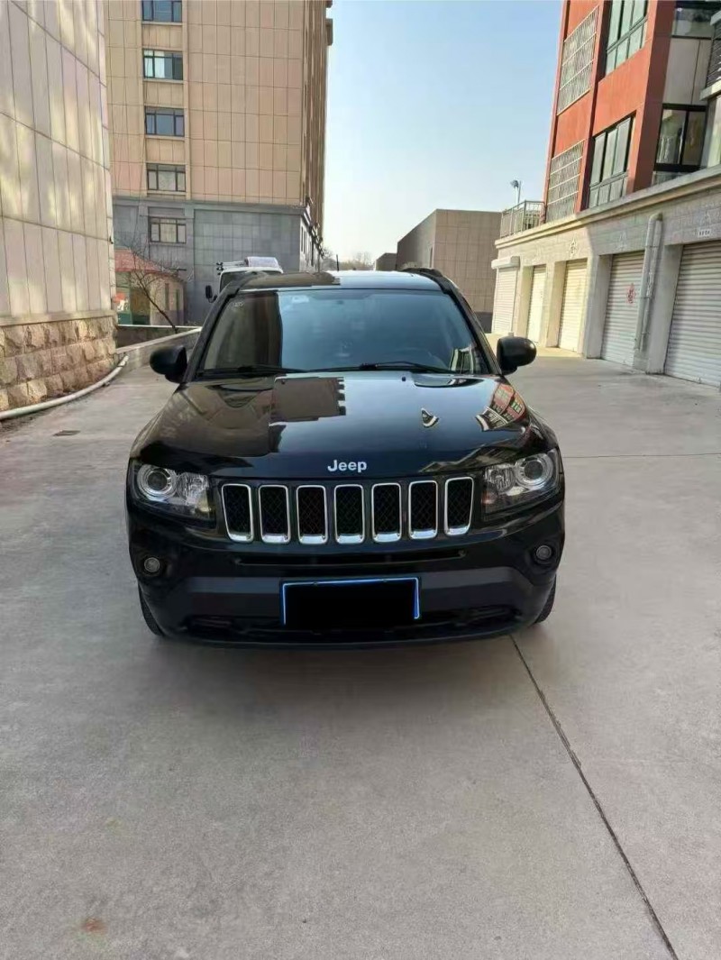 青岛14年Jeep指南者1