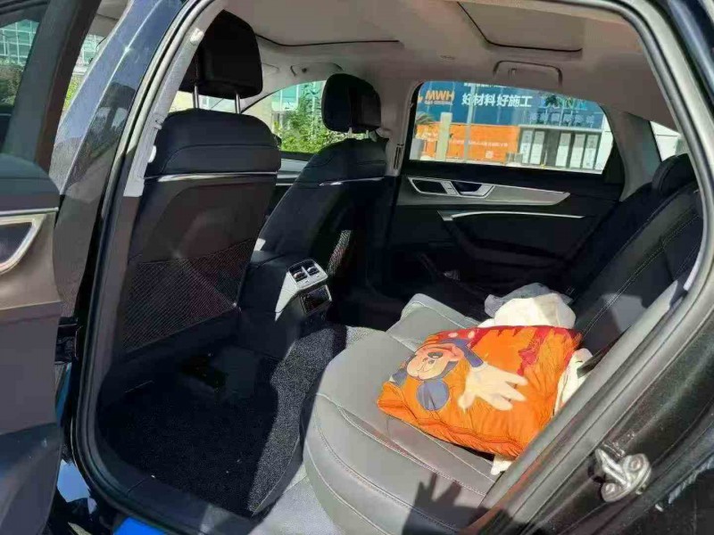 绍兴24年奥迪A6L4