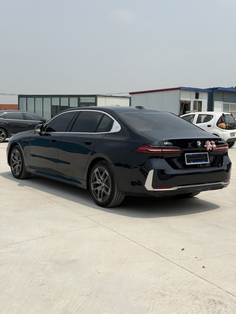 新乡24年宝马5系9
