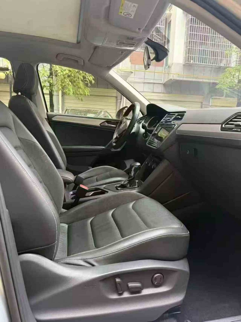 遵义19年大众途观6