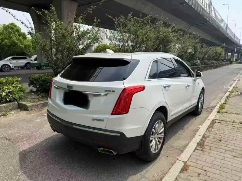 南通18年凯迪拉克XT52
