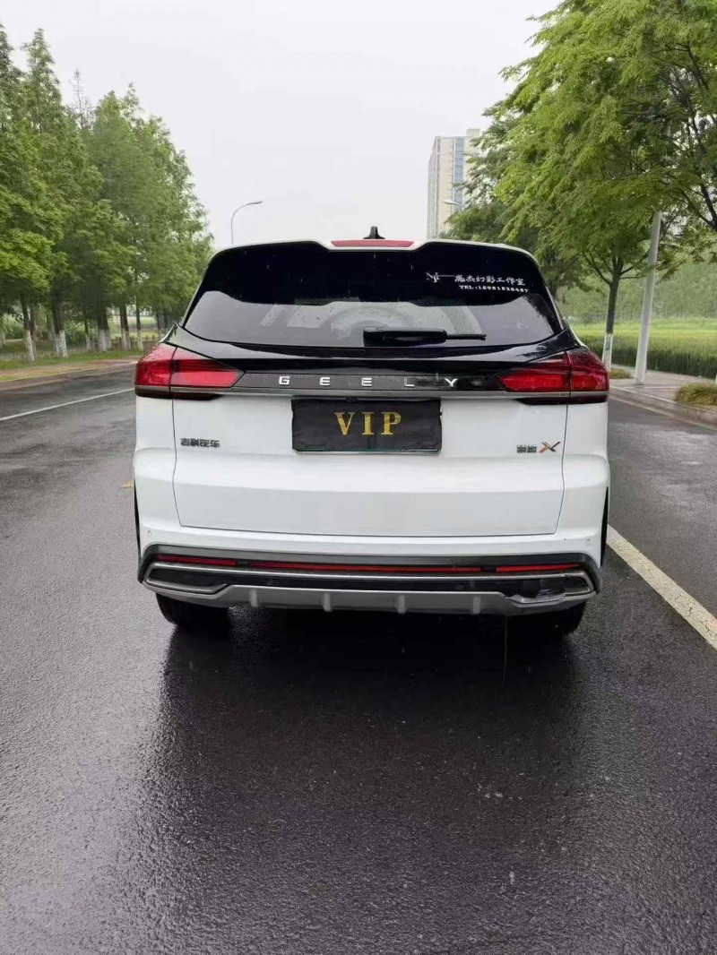 徐州22年吉利博越9