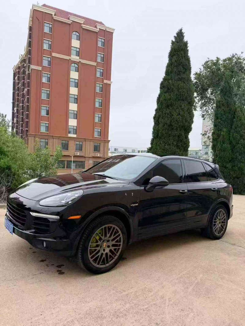 济南18年保时捷卡宴2