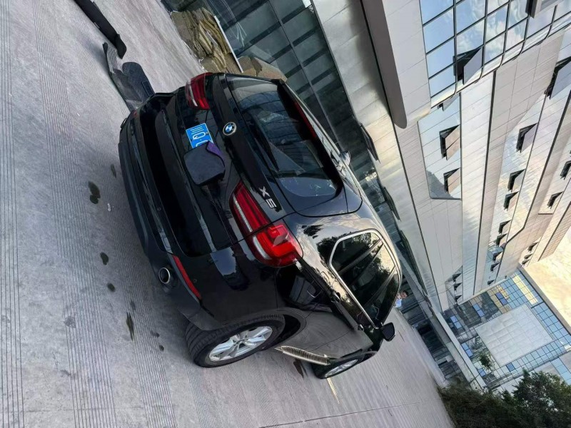 乐山18年宝马X55