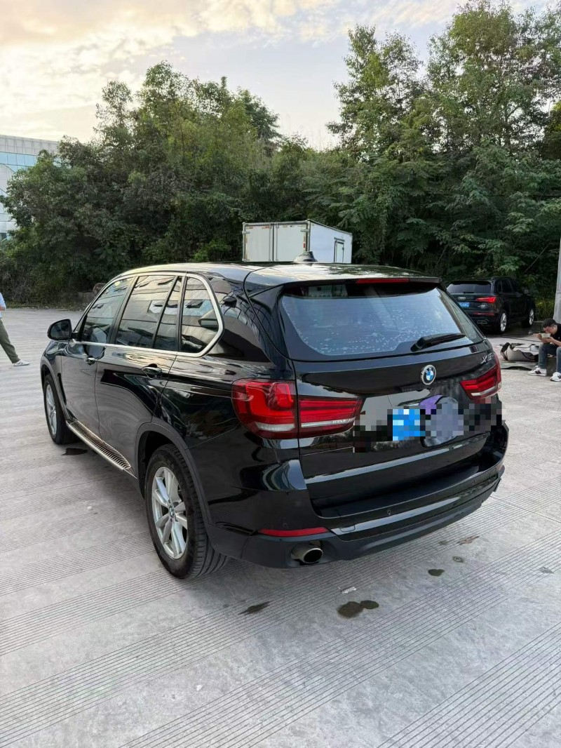 乐山18年宝马X56