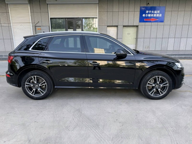 济宁18年奥迪Q55