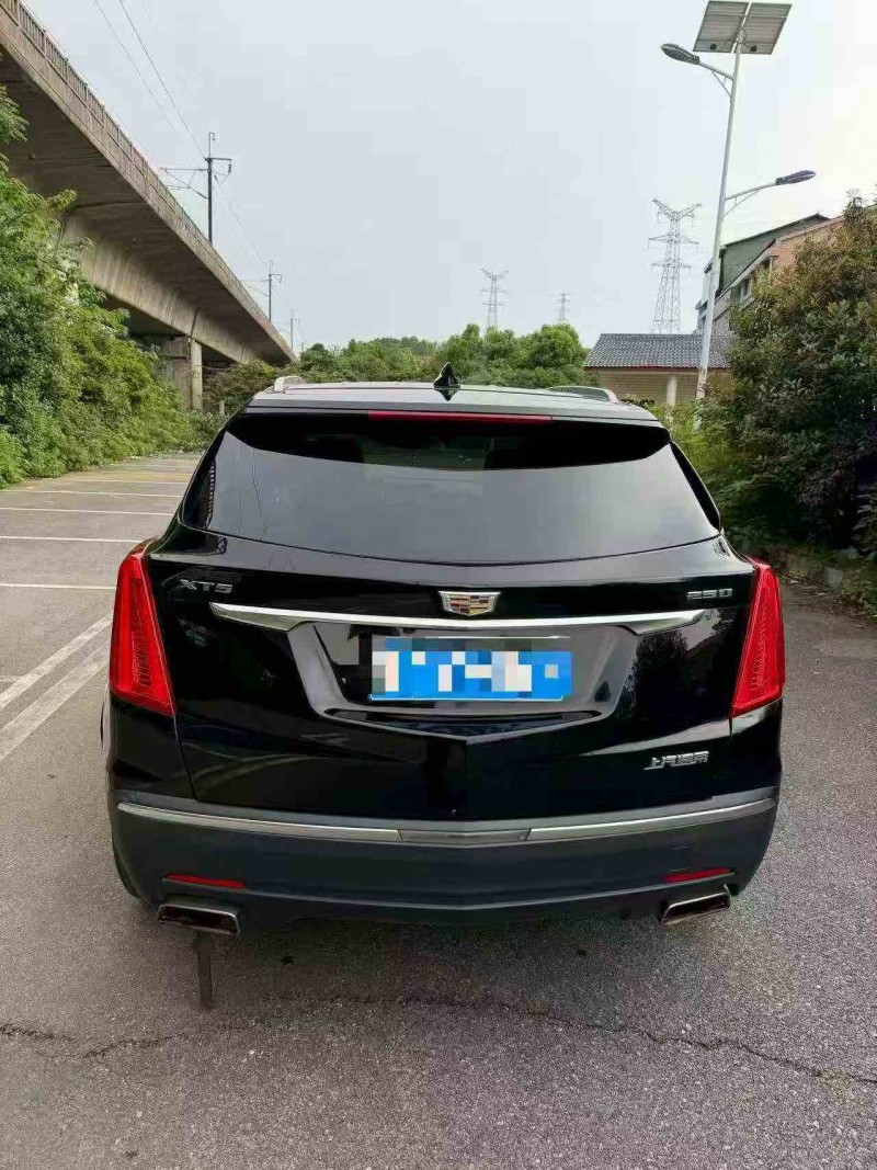 衡阳17年凯迪拉克XT58