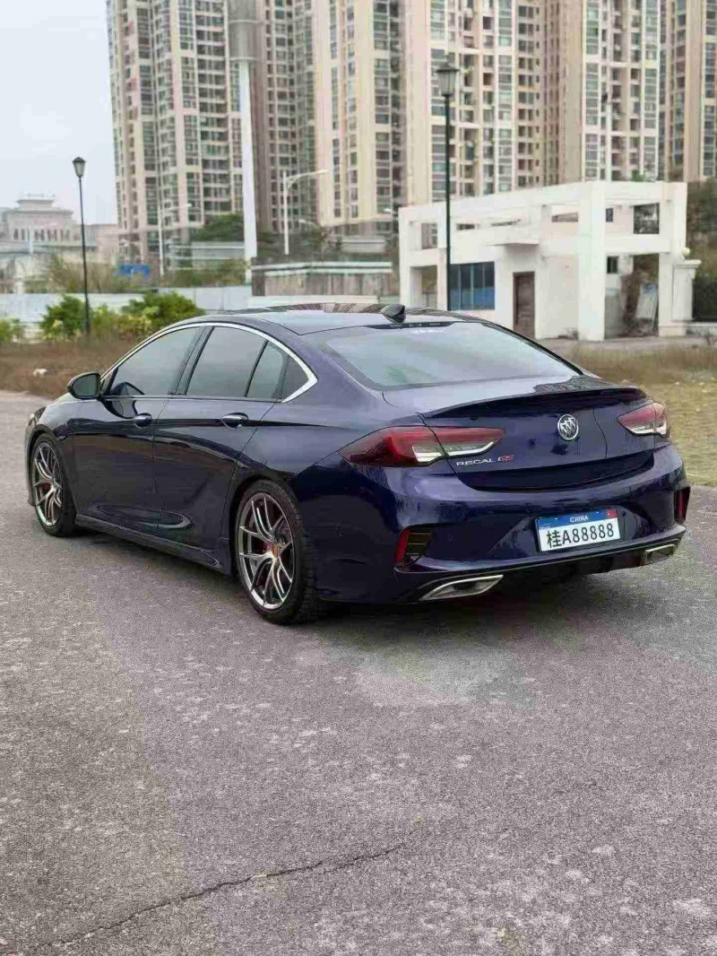 南宁22年别克君威8