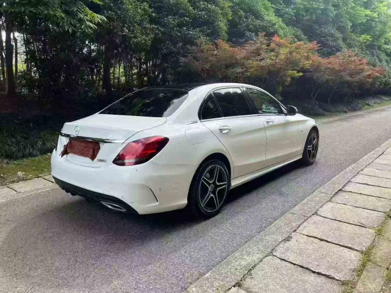 绍兴21年奔驰C7