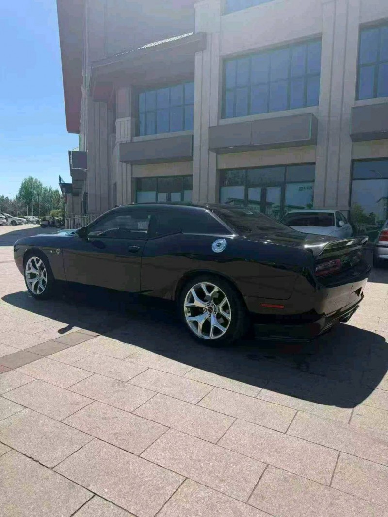 邢台18年道奇挑战者 SRT8
