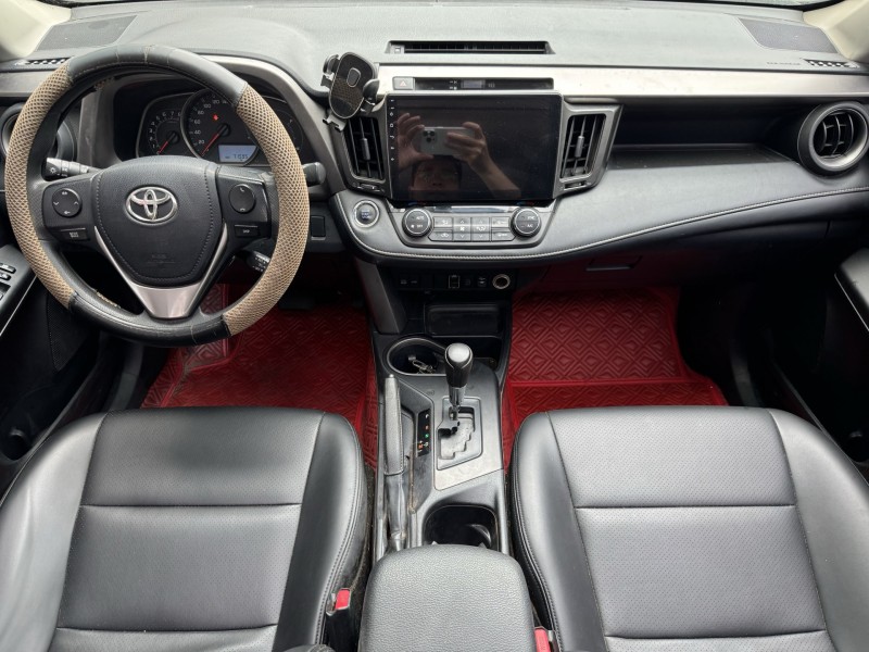 济宁18年丰田RAV48