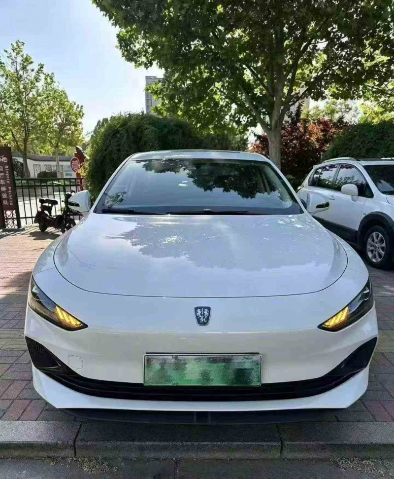 天津26年荣威D71