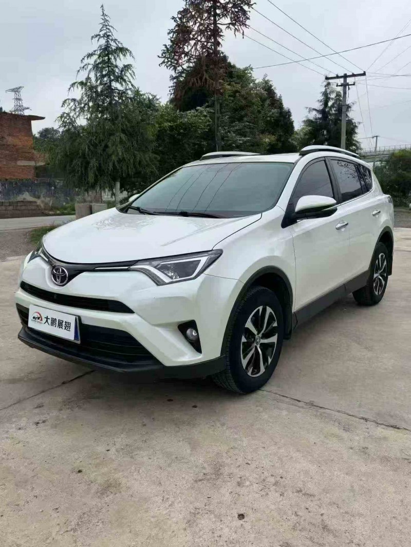 铜仁19年丰田RAV4荣放3