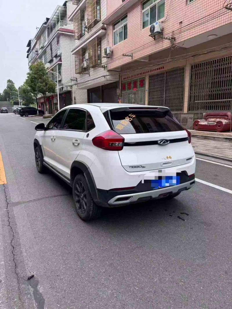 张家界25年奇瑞瑞虎8