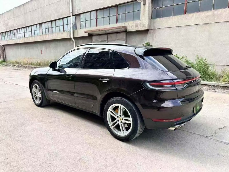 东营15年保时捷Macan7