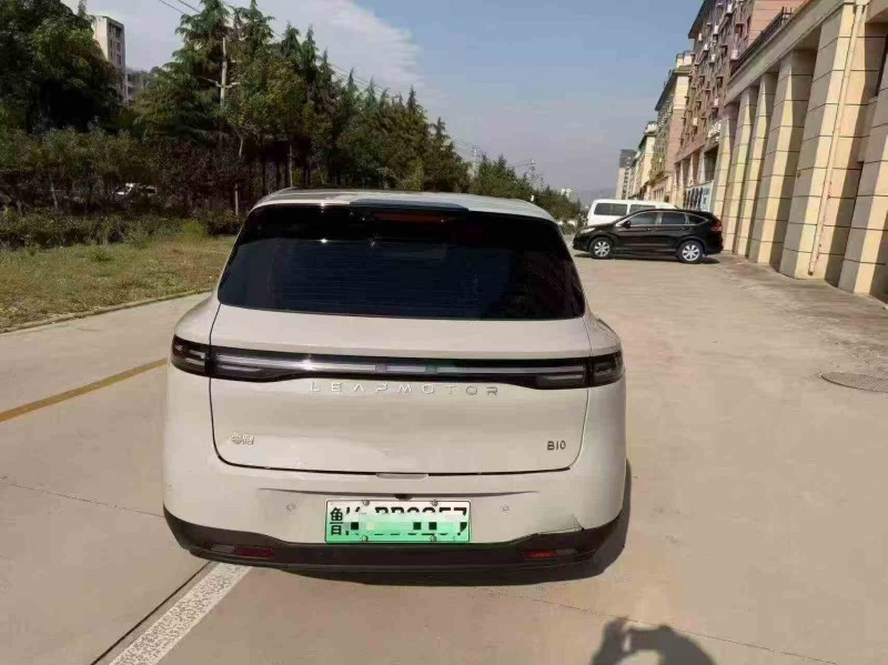 东营25年零跑汽车B107