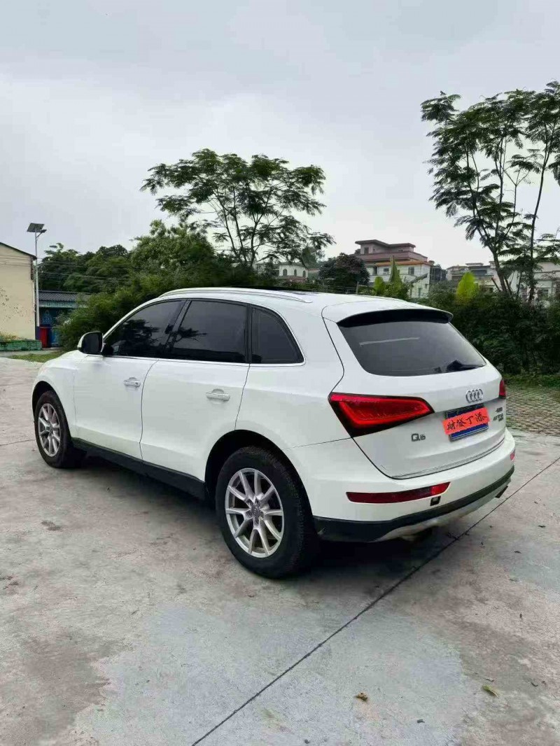 江门16年奥迪Q58