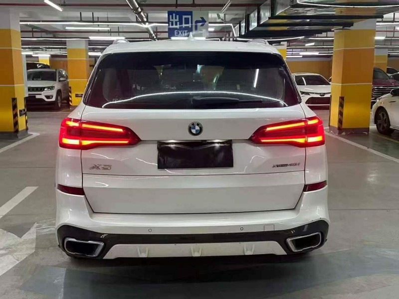 重庆19年宝马X58