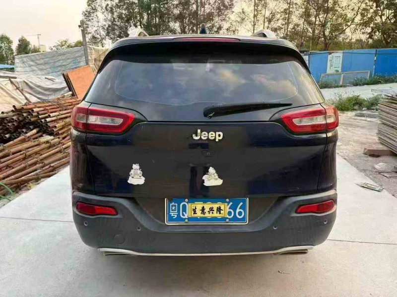 韶关18年Jeep自由侠8