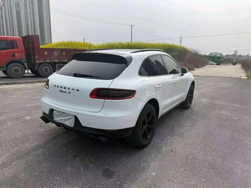 苏州15年保时捷Macan9
