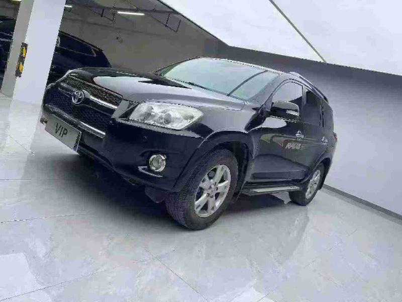 成都12年丰田RAV42