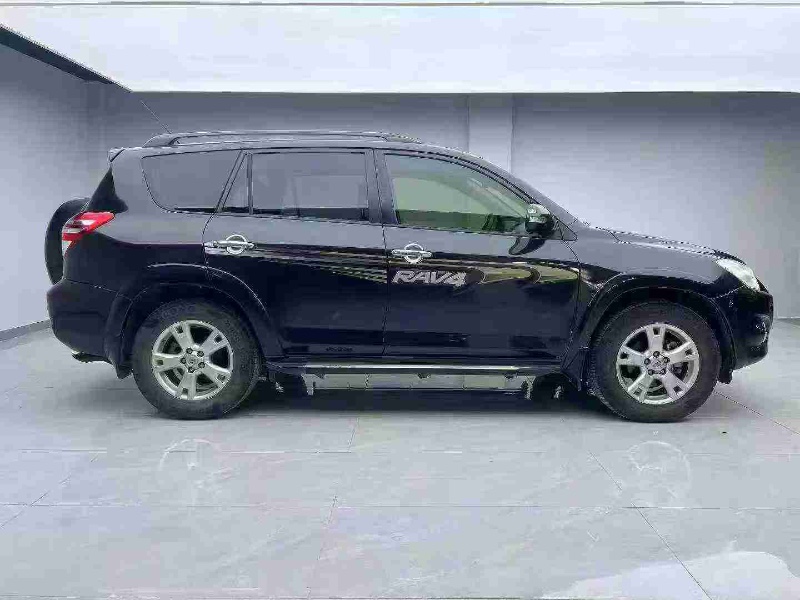 成都12年丰田RAV49