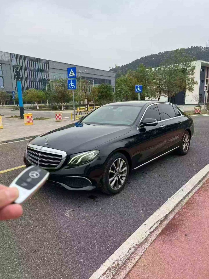 钦州18年奔驰E2