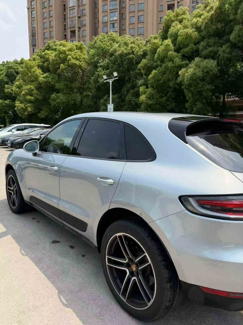 连云港20年保时捷Macan7