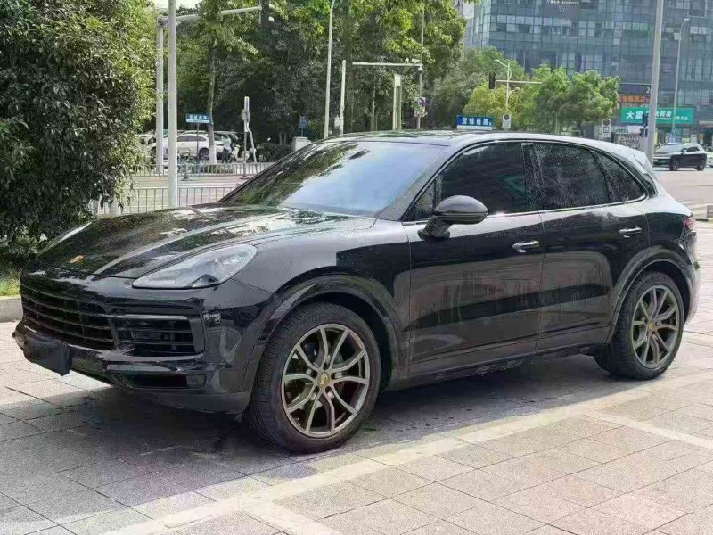 嘉兴22年保时捷卡宴2