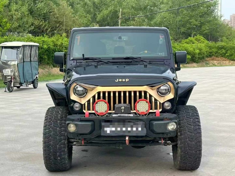 郑州15年Jeep牧马人1