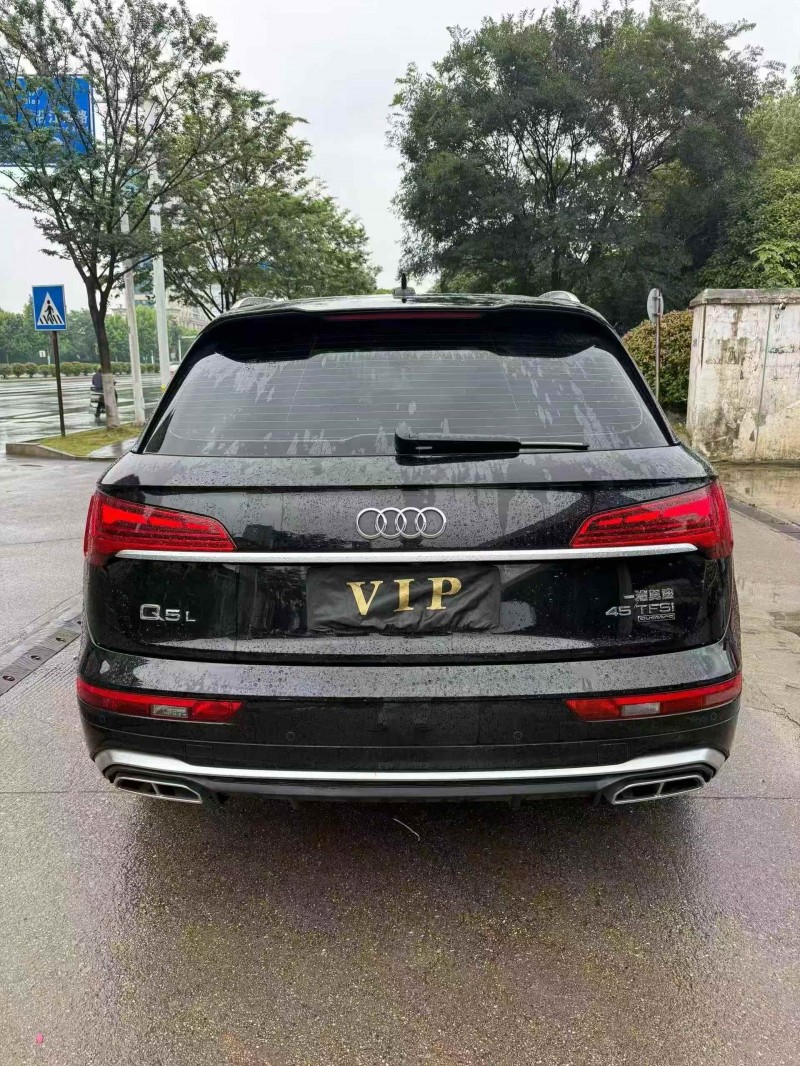 鹰潭22年奥迪Q58