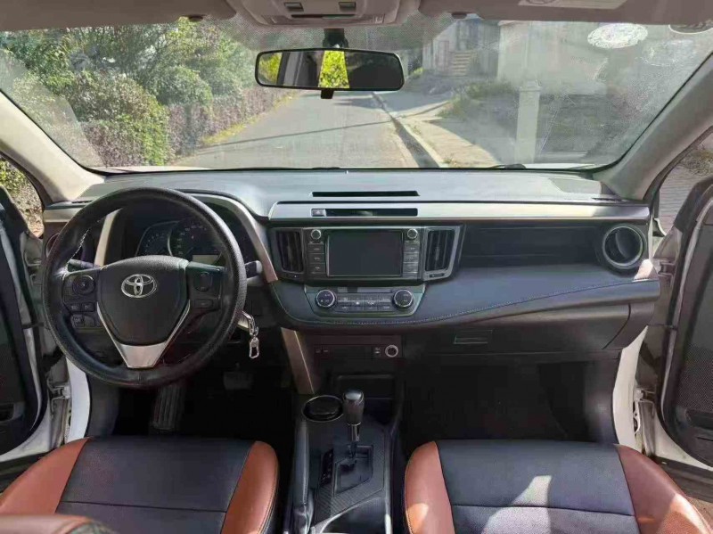 连云港16年丰田RAV44