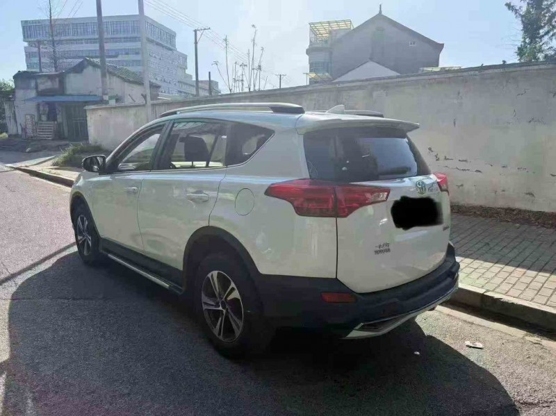 连云港16年丰田RAV48