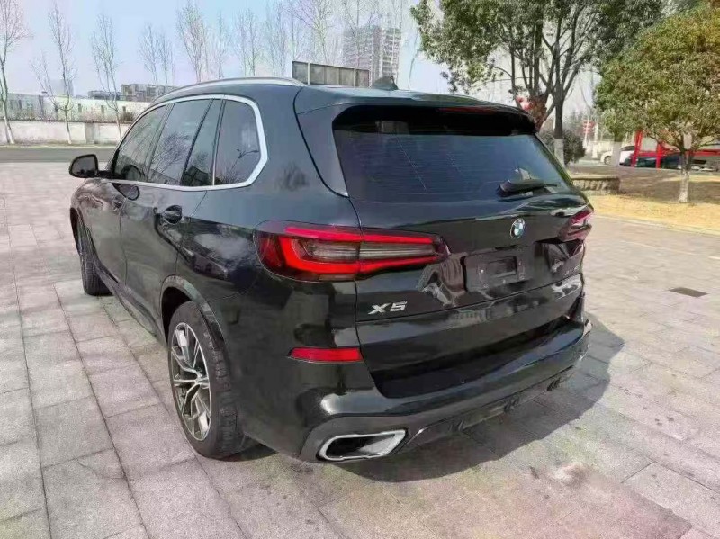 常州21年宝马X54