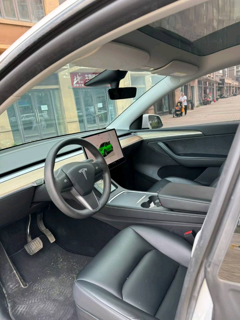 海口23年特斯拉MODEL Y4