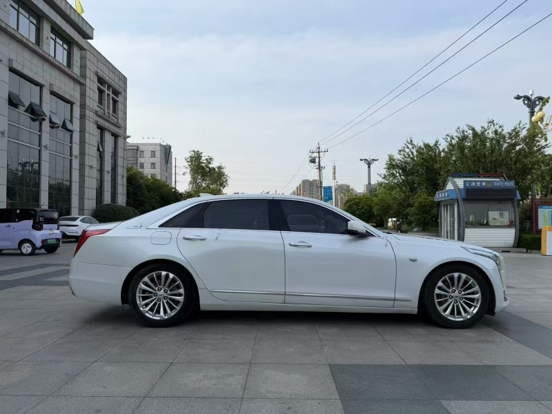 枣庄17年凯迪拉克CT67